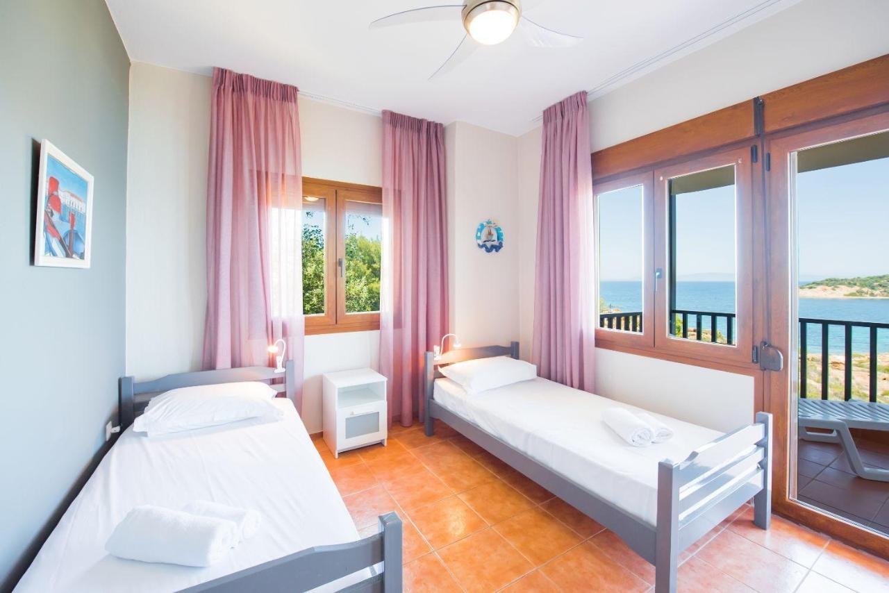אורמוס פנגיאס Nereus & Oceanus Beachfront Apartments, Lagonisi Beach #Feelslikehome מראה חיצוני תמונה