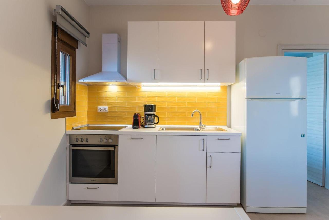 אורמוס פנגיאס Nereus & Oceanus Beachfront Apartments, Lagonisi Beach #Feelslikehome מראה חיצוני תמונה