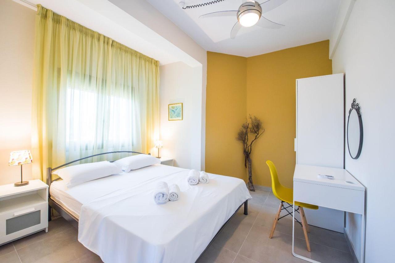 אורמוס פנגיאס Nereus & Oceanus Beachfront Apartments, Lagonisi Beach #Feelslikehome מראה חיצוני תמונה