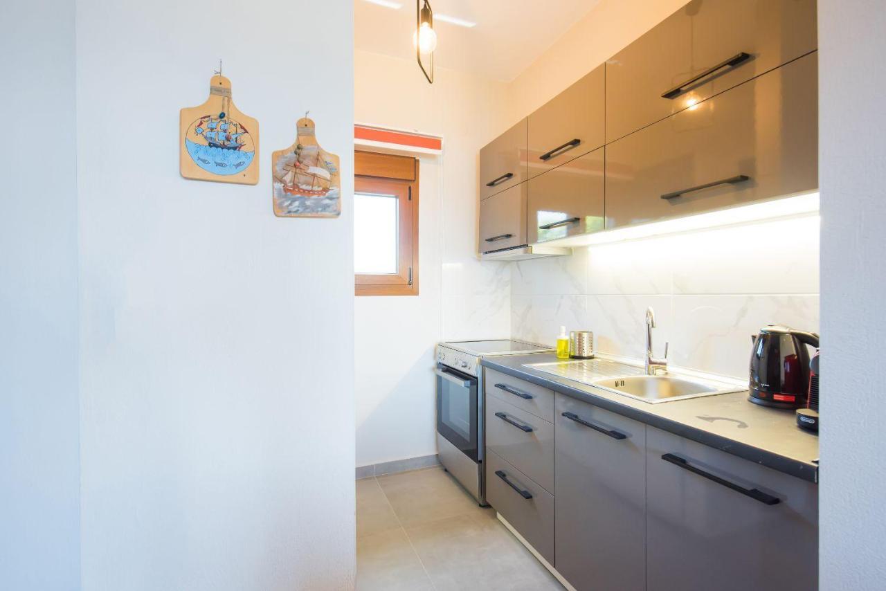 אורמוס פנגיאס Nereus & Oceanus Beachfront Apartments, Lagonisi Beach #Feelslikehome מראה חיצוני תמונה