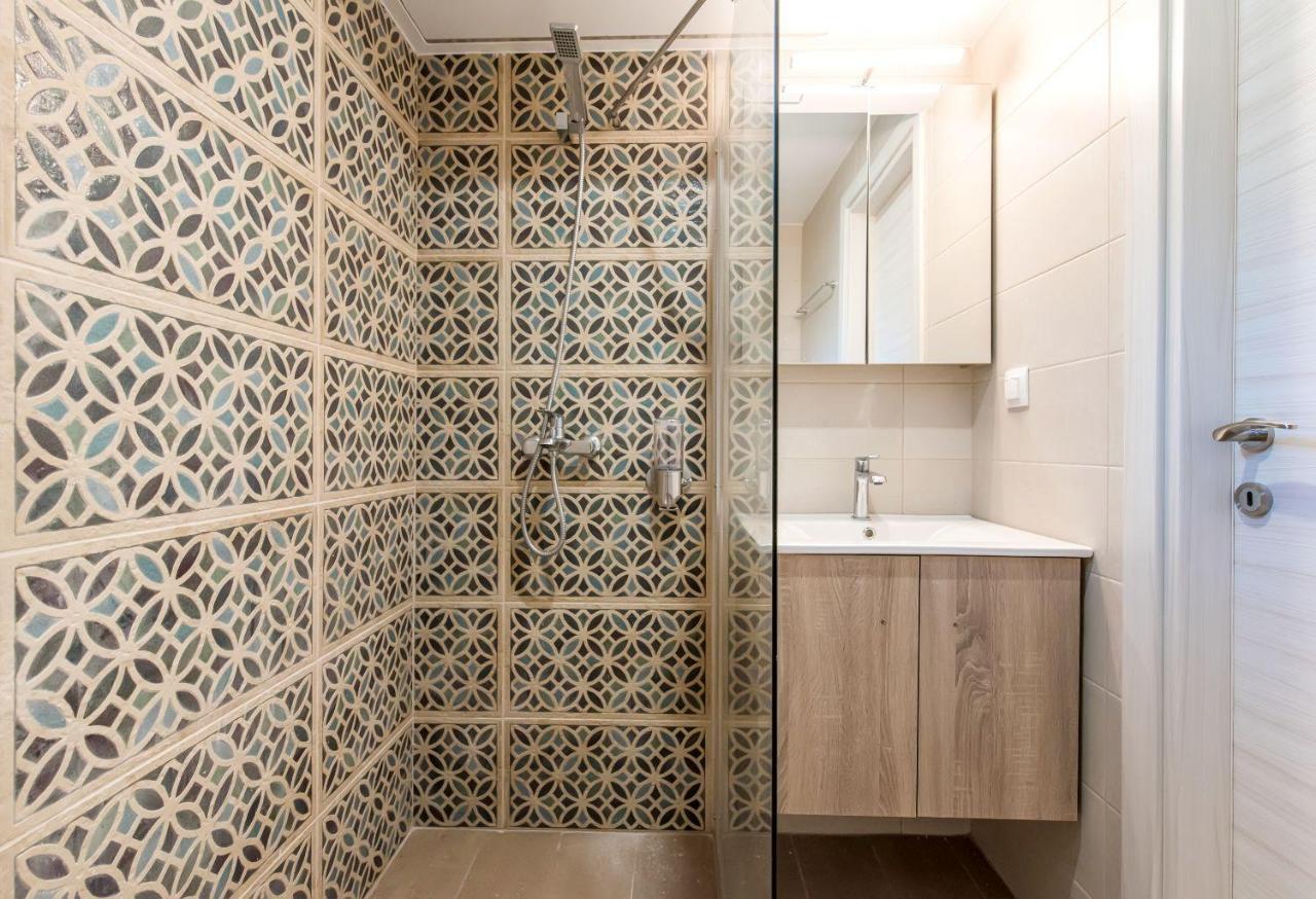 אורמוס פנגיאס Nereus & Oceanus Beachfront Apartments, Lagonisi Beach #Feelslikehome מראה חיצוני תמונה