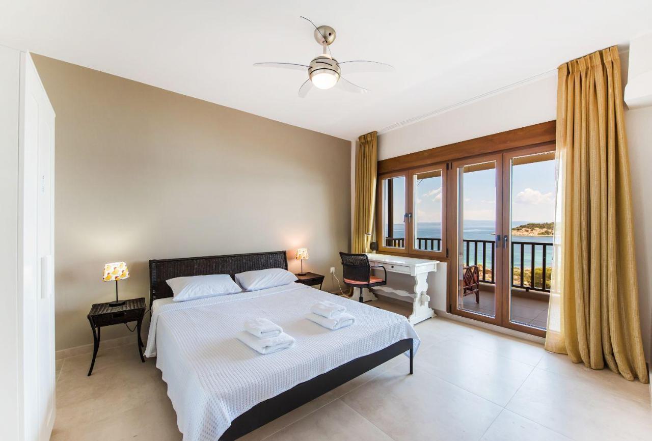 אורמוס פנגיאס Nereus & Oceanus Beachfront Apartments, Lagonisi Beach #Feelslikehome מראה חיצוני תמונה