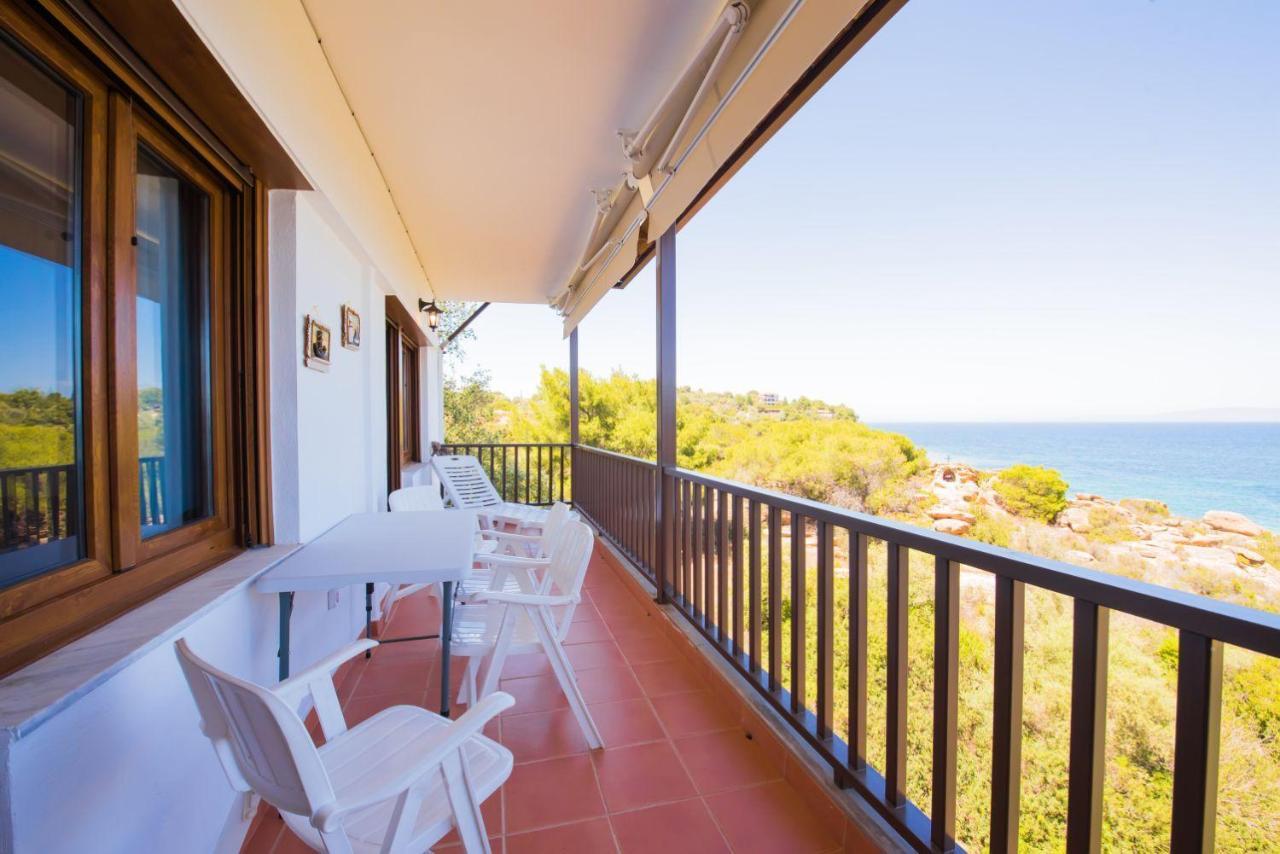 אורמוס פנגיאס Nereus & Oceanus Beachfront Apartments, Lagonisi Beach #Feelslikehome מראה חיצוני תמונה