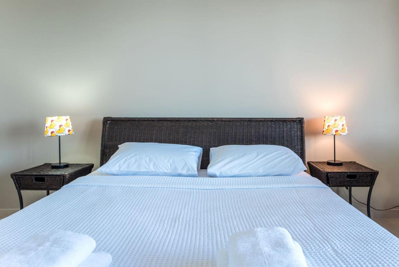 אורמוס פנגיאס Nereus & Oceanus Beachfront Apartments, Lagonisi Beach #Feelslikehome מראה חיצוני תמונה