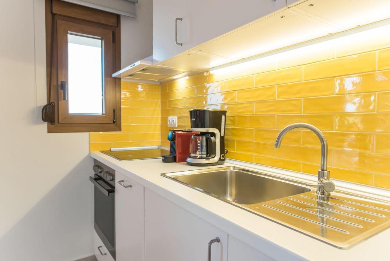אורמוס פנגיאס Nereus & Oceanus Beachfront Apartments, Lagonisi Beach #Feelslikehome מראה חיצוני תמונה